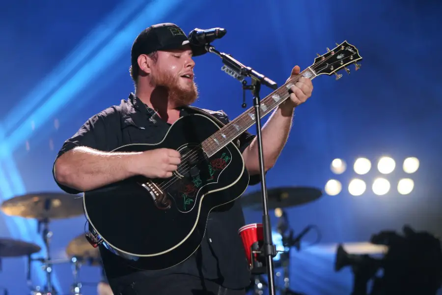 luke combs tour nc