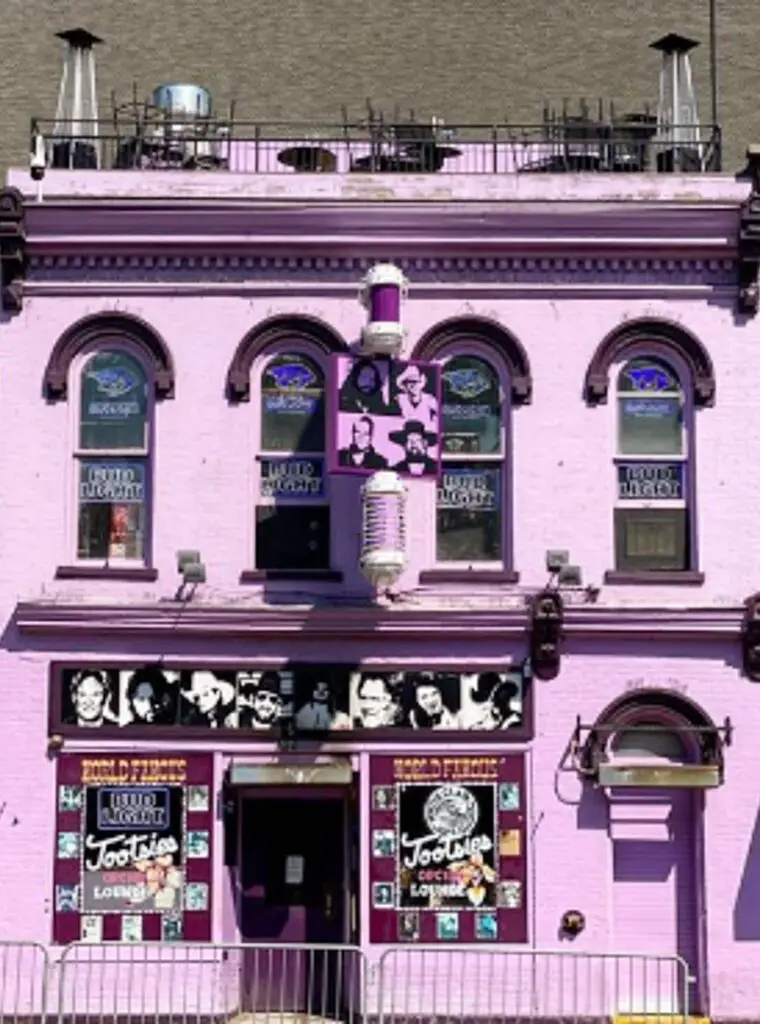 Nashville's Tootsie's Orchid Lounge FullService Restaurant Due