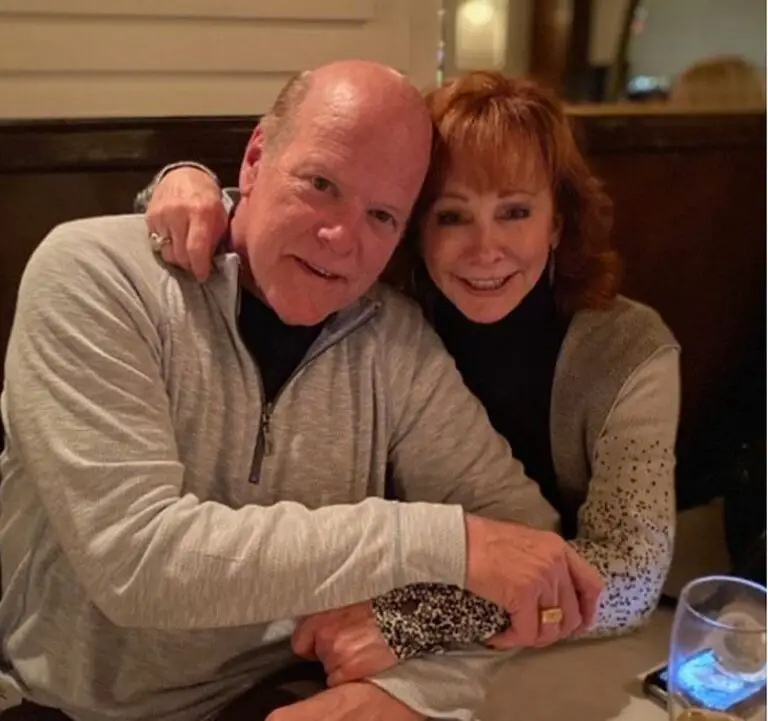 Reba McEntire on Working With Rex Linn on 'Happy's Place' 'He's Wonderful'