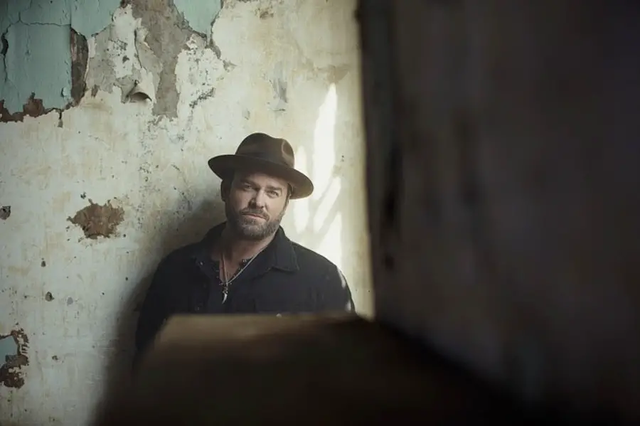 Lee Brice's 'Memory I Don't Mess With': Story Behind the Song -