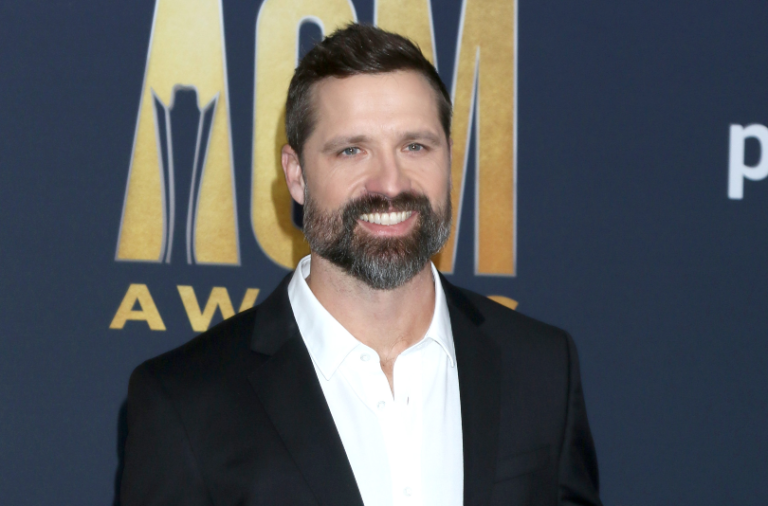 Walker Hayes Releases ‘AA’ Video, Calls Song ‘Dangerously Powerful’