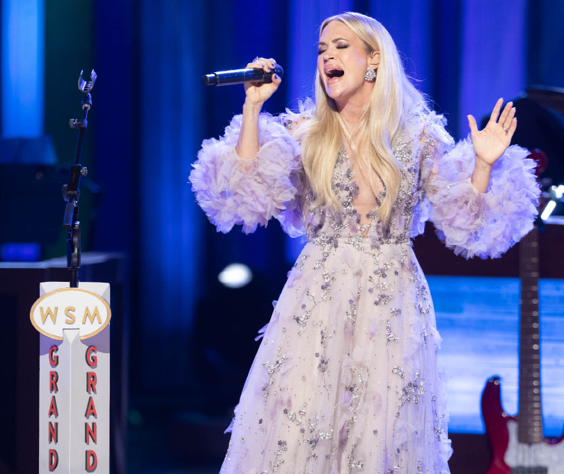 19 Years Ago: Carrie Underwood Wins 'American Idol'