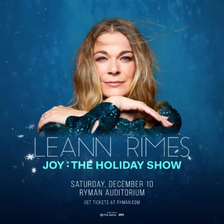 LeAnn Rimes Announces Christmas Show At the Ryman Auditorium