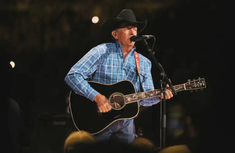 Strait and Chris Stapleton Extend Stadium Tour Into 2025