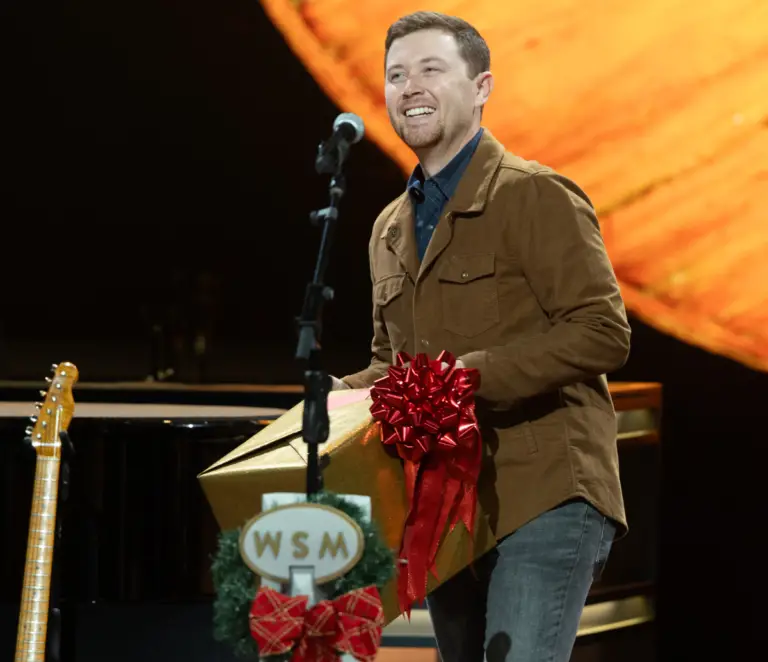 scotty-mccreery-invited-to-become-a-grand-ole-opry-member