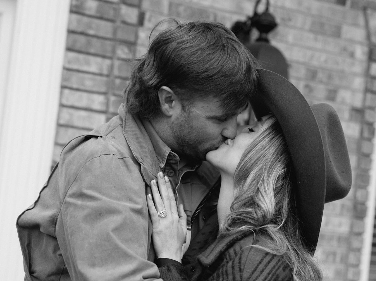 Lainey Wilson Announces Engagement to Devlin 'Duck' Hodges