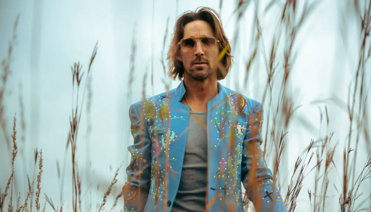 Jake Owen On Sobriety: 'No One Talks About It Enough'