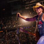 Kenny Chesney Performs 'Beer in Mexico' At His Las Vegas Residency [WATCH]