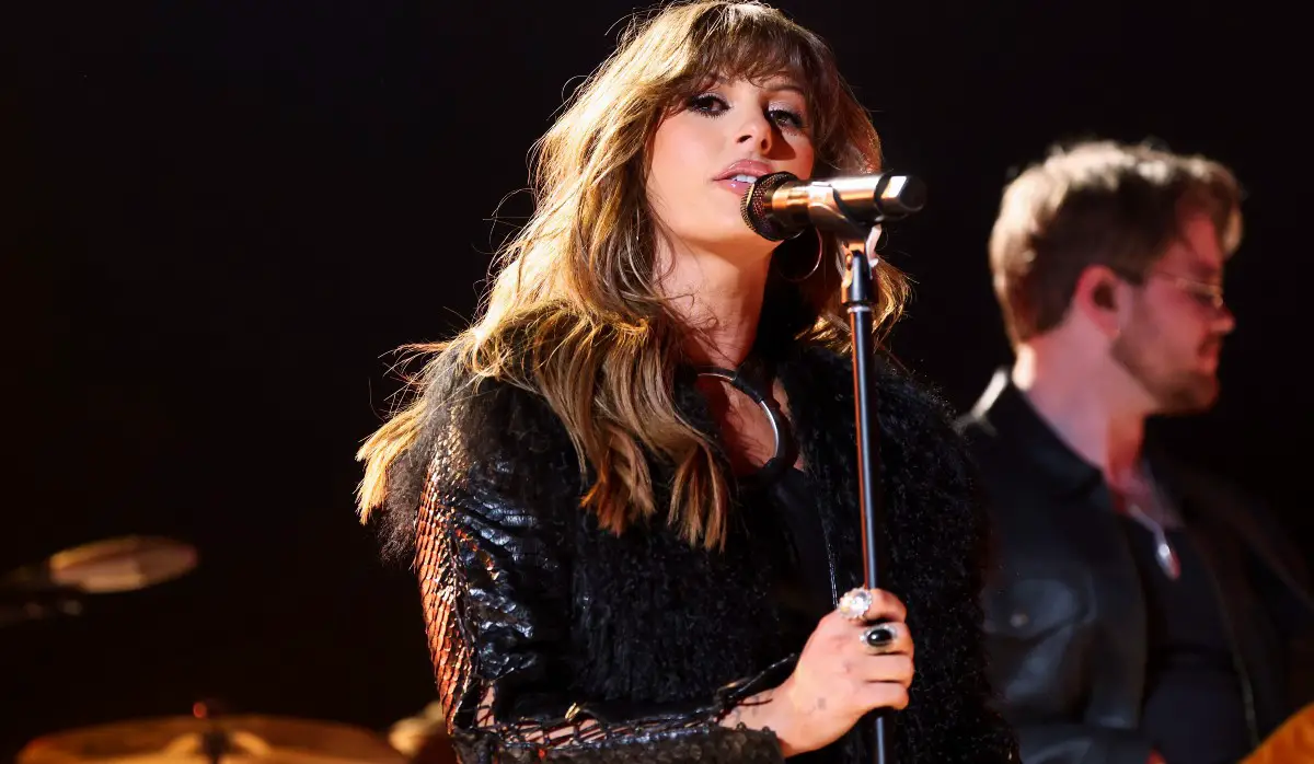 Ella Langley Receives Billboard's Rising Star Award, Presented by Lainey Wilson