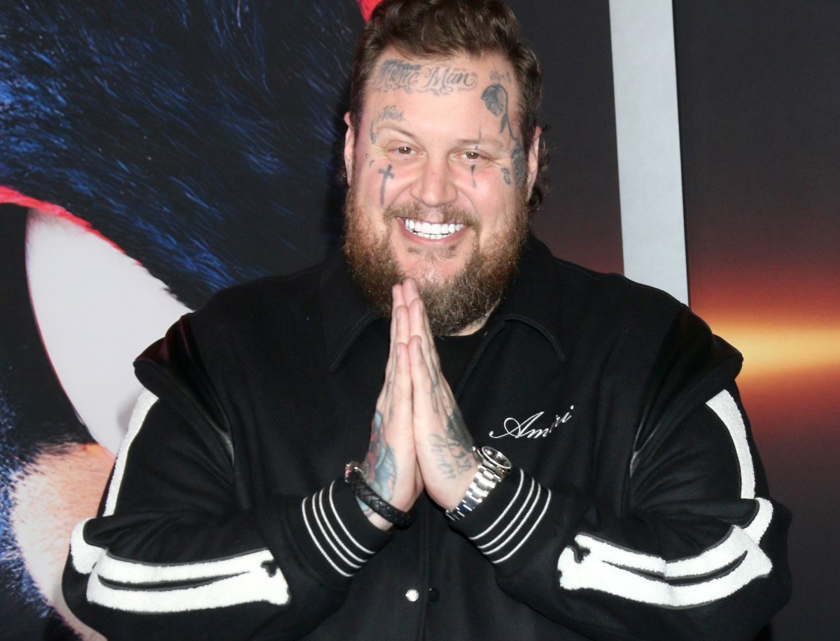 Jelly Roll Talks Breaking Generational Curses During His Live Show [WATCH]