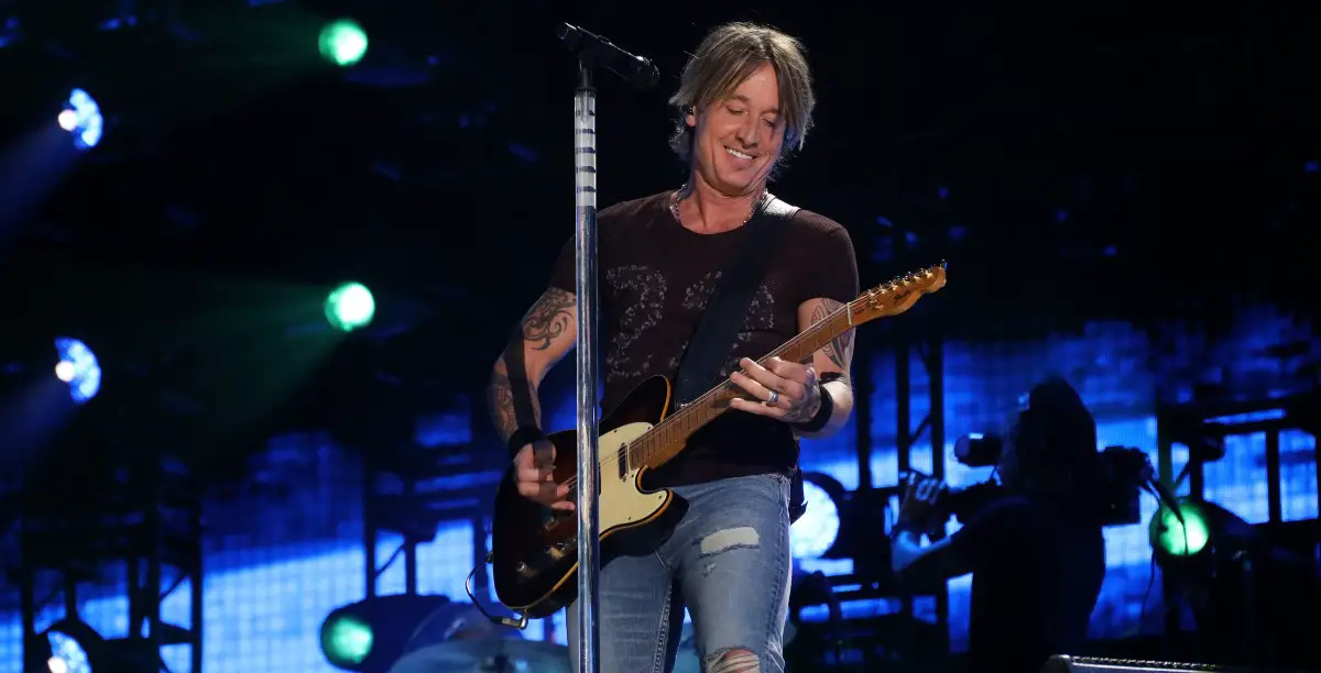 Keith Urban Performs 'The Fighter' With Natalie Stovall at Ole Red [WATCH]