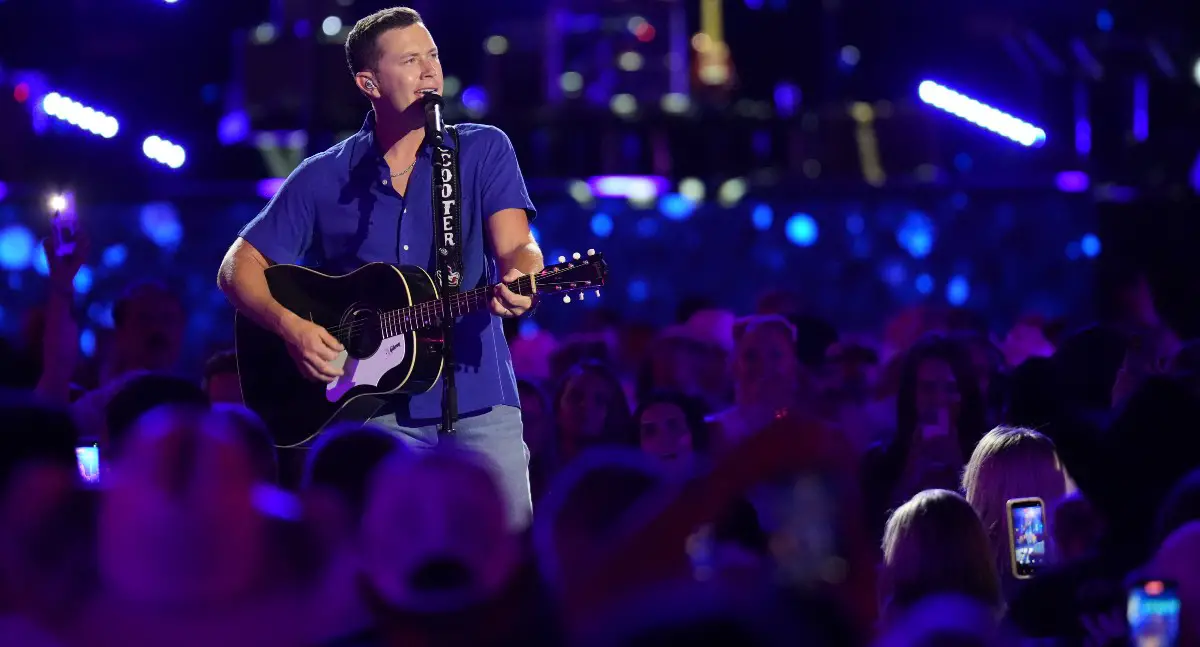 Scotty McCreery Calls Fatherhood the 'Biggest Thing' That Ever Happened to Him