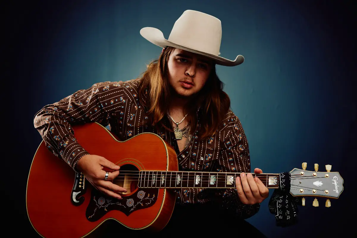 Colin Stough Wants Fans to Say Hello, Calls Out Artists Who Disagree [EXCLUSIVE]