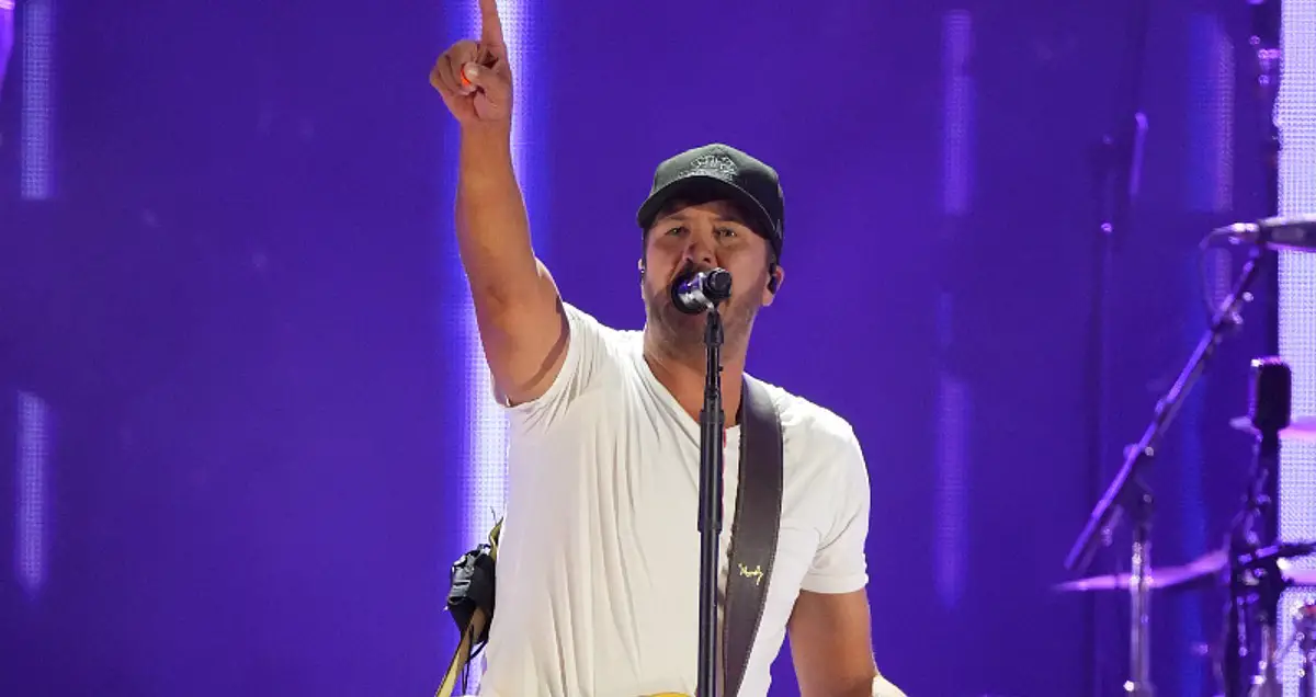 Luke Bryan Gives a New Update On His Voice After Canceling Shows