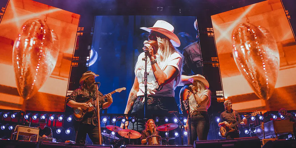 Miranda Lambert and Chris Stapleton Perform 'A Song To Sing' [WATCH]