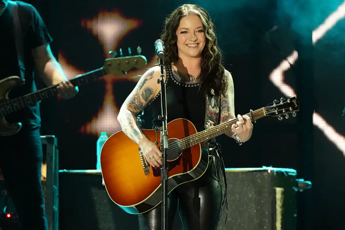 Ashley McBryde Reveals 'Busted Up Vocal Cords,' Asks Fans For Help