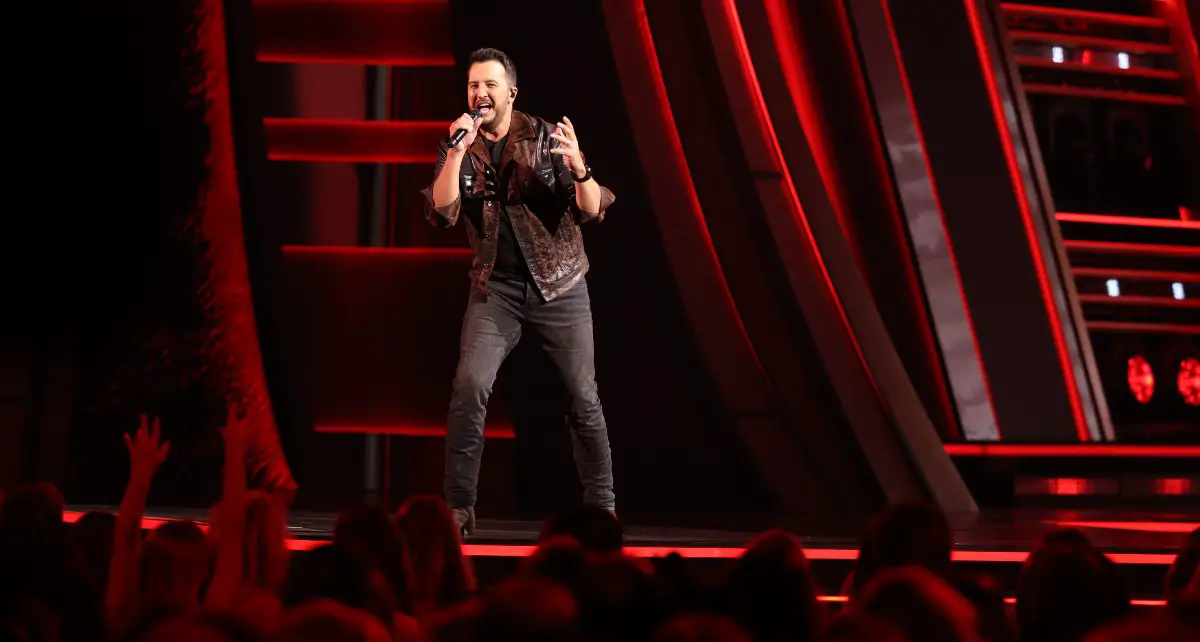 Luke Bryan Looks Ahead After 32 No. 1 Hits: 'I Gotta Get A Little Bit Better'