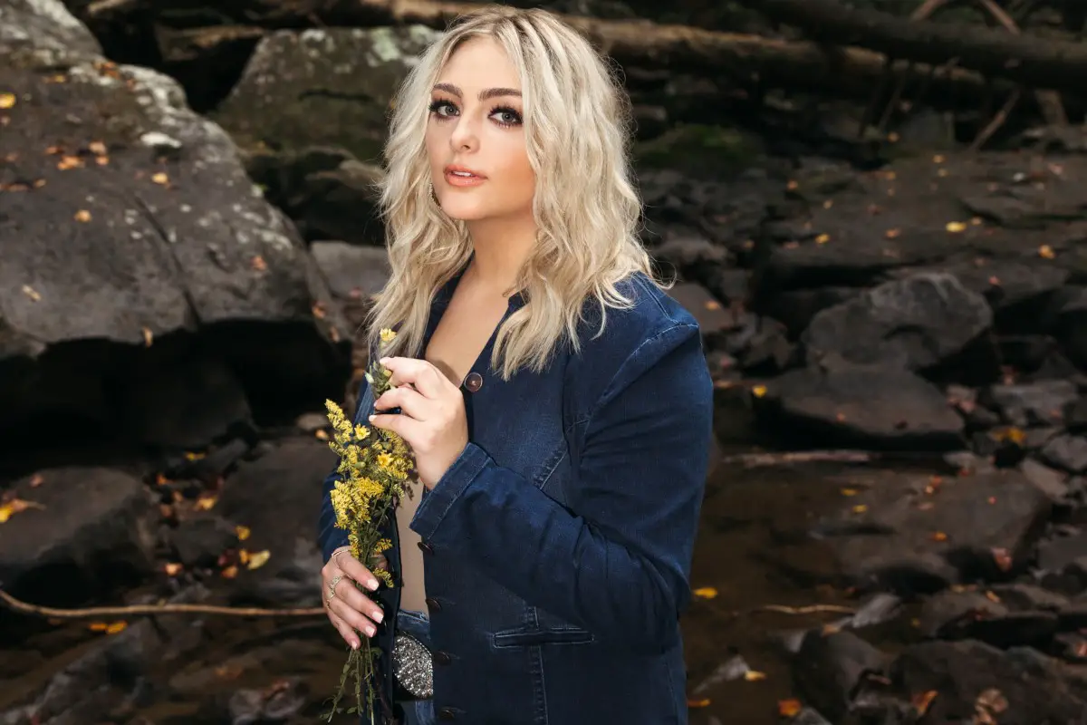 HunterGirl Releases 'Dirt,' Talks New Music After 'American Idol' [EXCLUSIVE]