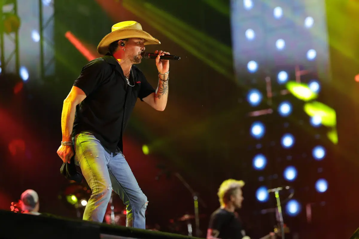 Jason Aldean Announces Release of '30 Number One Hits' Album