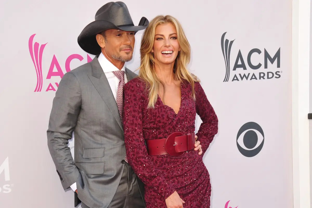 Tim McGraw Praises Faith Hill On Their 29th Anniversary