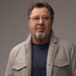 Vince Gill Signs Lifetime Record Deal, Announces Plans For More Music