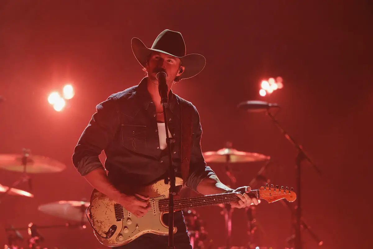 Riley Green Is More Motivated Than Ever After 3 CMA Awards Wins