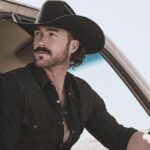 Riley Green Vows to Keep 'Shining A Light' on '90s Country Music