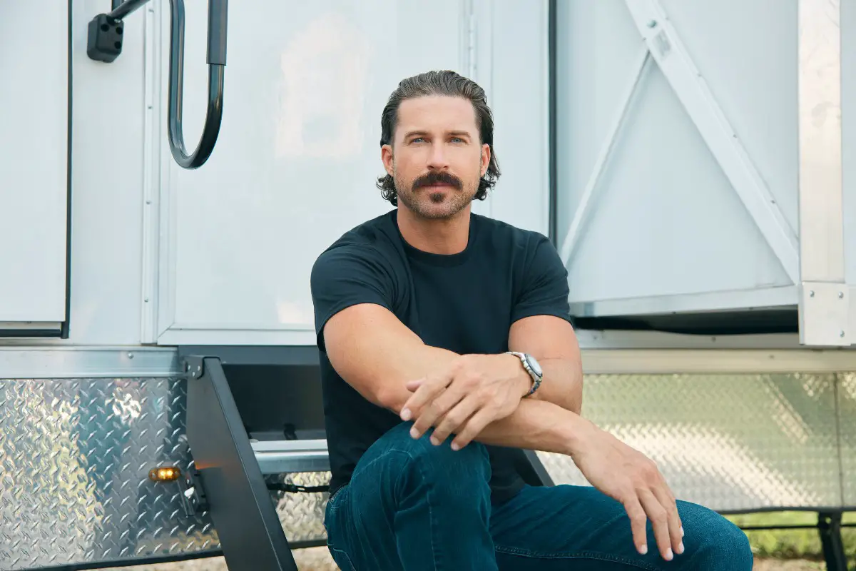 Riley Green Reveals Why He Is So Confident on Stage