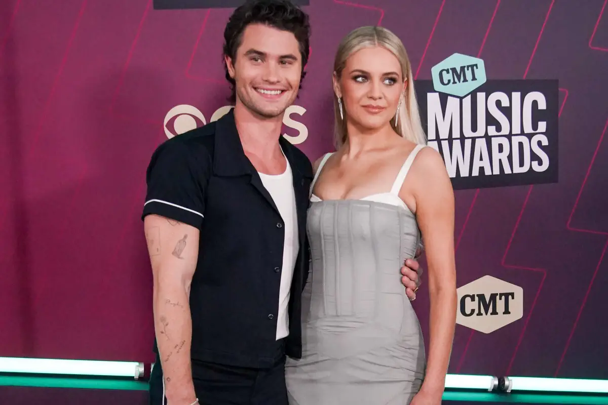 Kelsea Ballerini On Being With Chase Stokes: 'I Love Him So Much'
