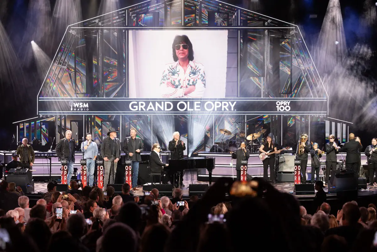 Ronnie Milsap Honored With All-Star Tribute by Keith Urban, Blake Shelton + More