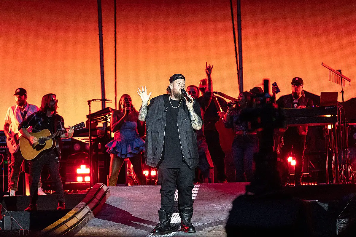 Jelly Roll Reveals Broken Collarbone After ATV Accident