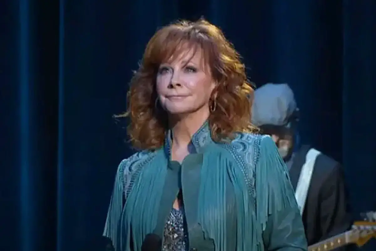 35 Years Ago: Reba McEntire Loses Band in Plane Crash