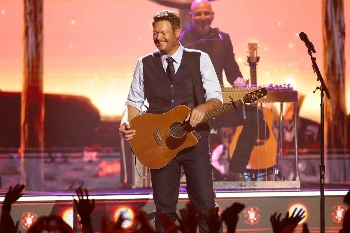 2026 ACM Awards: Blake Shelton Performs Kenny Rogers' 'The Gambler' [WATCH]