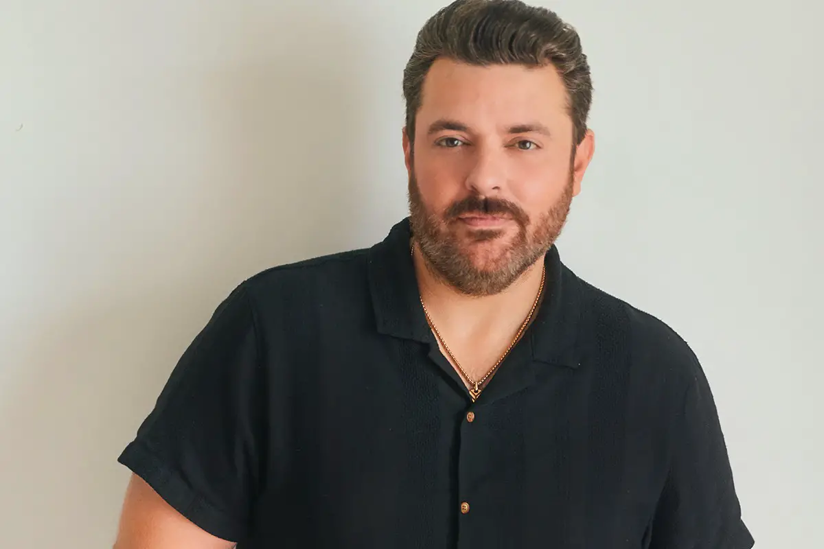Chris Young Drops 'One Of Us' Duet, Shares Details of New Deluxe Album