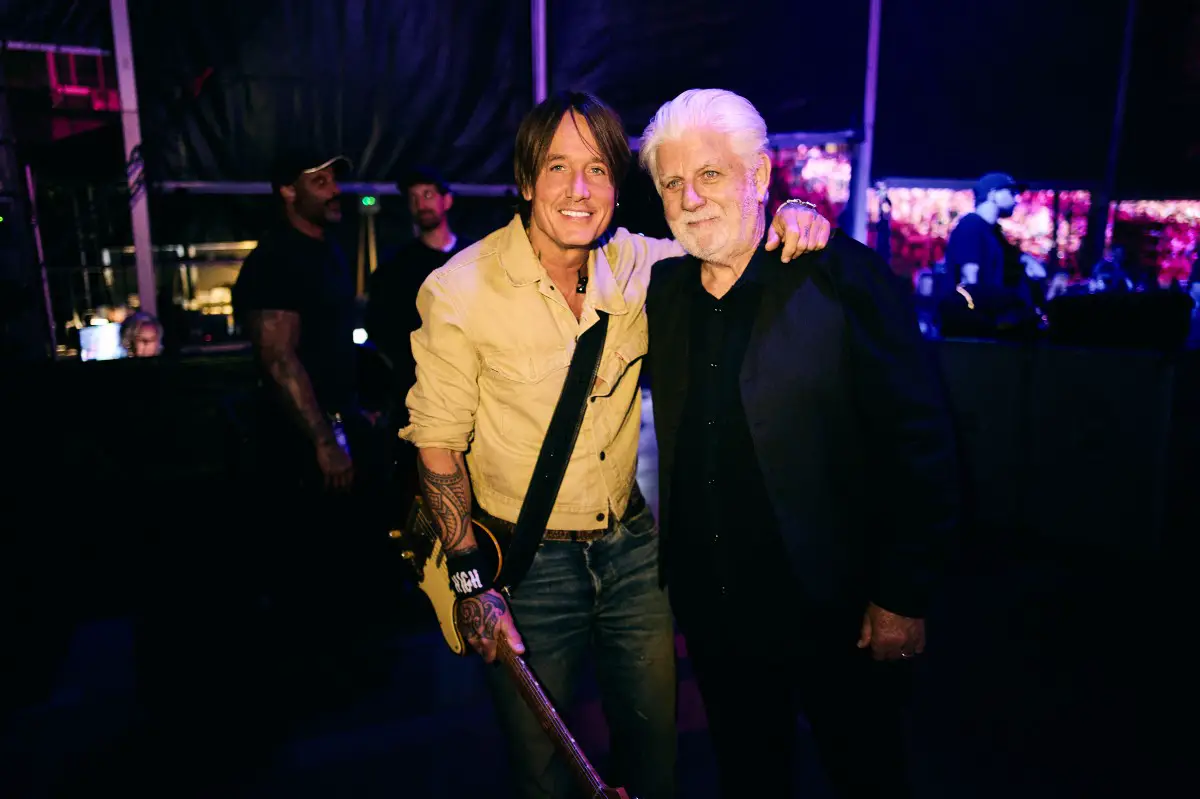 Watch Keith Urban and Michael McDonald Perform 'We Go Back'