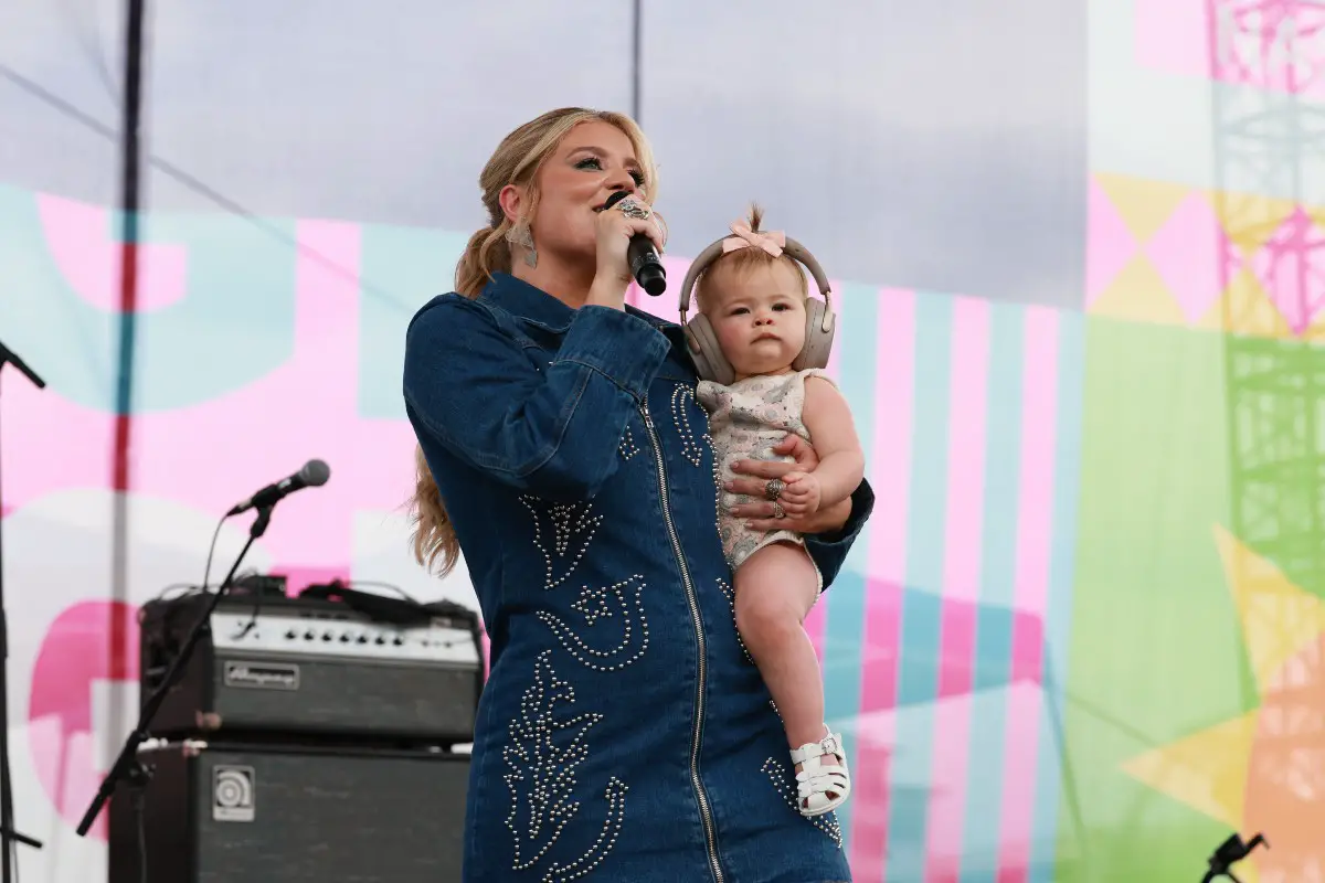 Lauren Alaina Talks Beni Doll Turning 1: 'I Could Sob Over That'