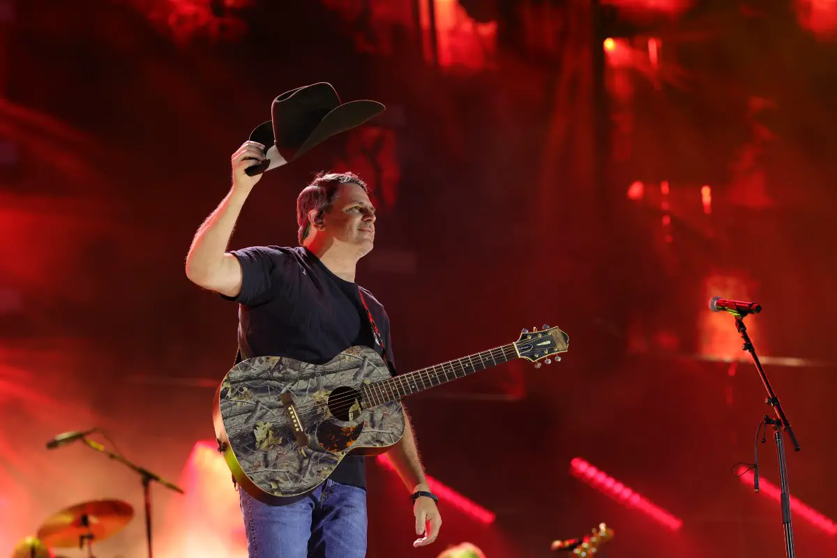 Rhett Akins Invited to Become a Grand Ole Opry Member