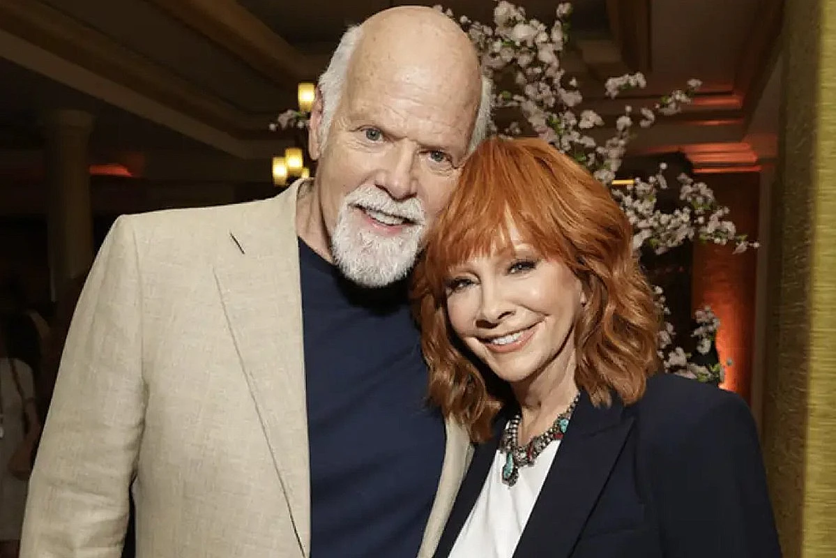 Reba McEntire Gives An Update On Her Wedding to Rex Linn