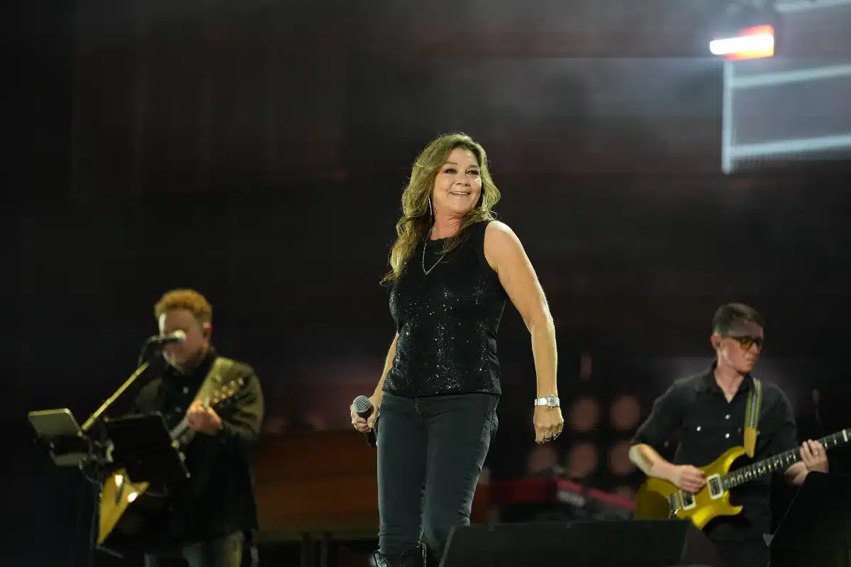 Gretchen Wilson Releases New Song, 'Love Me Out Of Leavin'' [LISTEN]